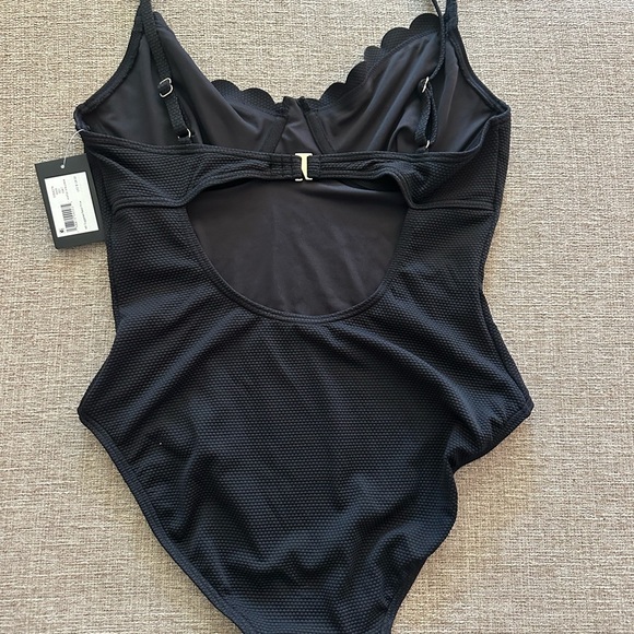 NWT Kate Spade Black Low Tide Scallops Underwire One Piece Swimsuit L $150 - Picture 4 of 6